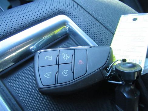 Used 2022 GMC Sierra 1500 SLT w/ SLT Premium Plus Package image 29