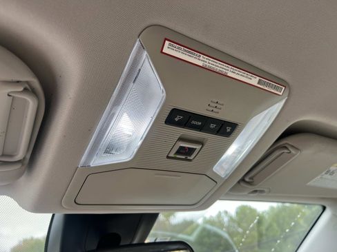 Used 2021 Toyota RAV4 XLE image 31