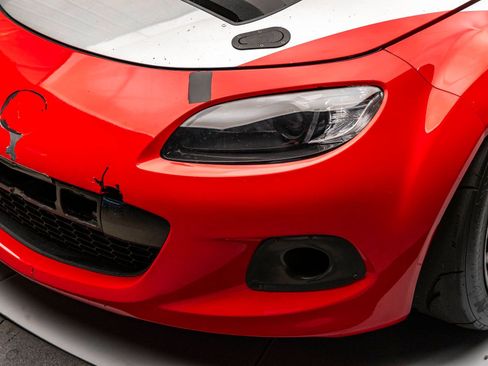 Used 2006 MAZDA MX-5 Miata Sport w/ Suspension Pkg image 13