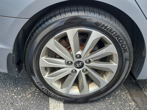 Used 2016 Hyundai Sonata Sport w/ Option Group 03 FWD image 7