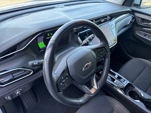 Used 2023 Chevrolet Bolt EUV LT w/ Comfort Package FWD image 17
