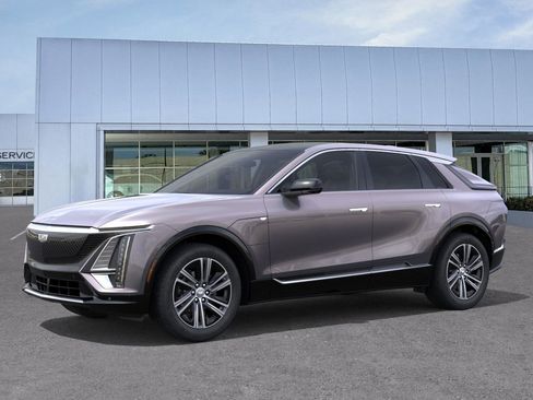 New 2026 Cadillac Lyriq Luxury image 2