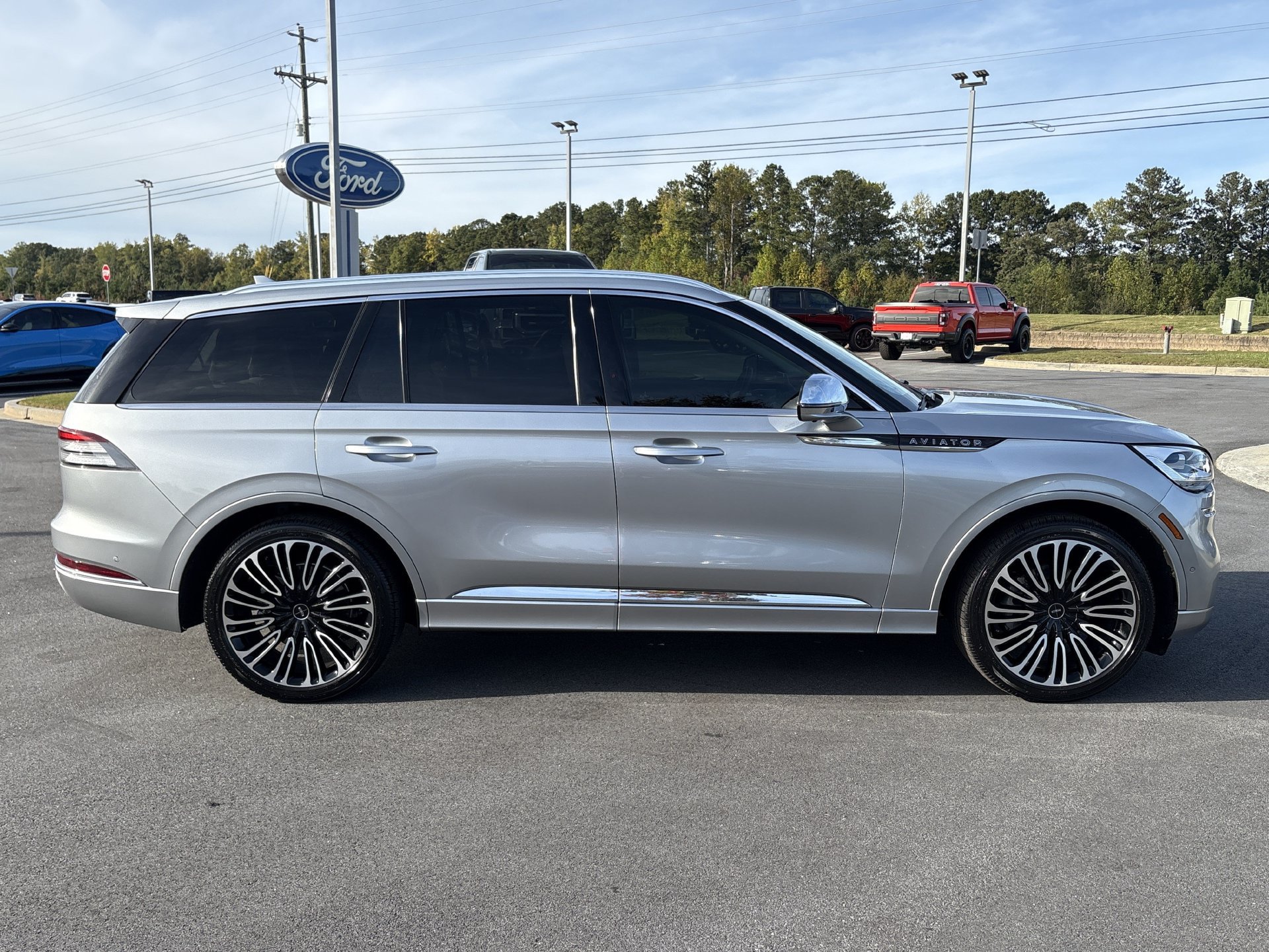 Used 2020 Lincoln Aviator Black Label w/ Dynamic Handling Package AWD/4WD image 23