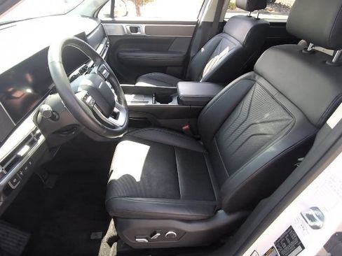 Used 2025 Hyundai Santa Fe SEL AWD/4WD image 15