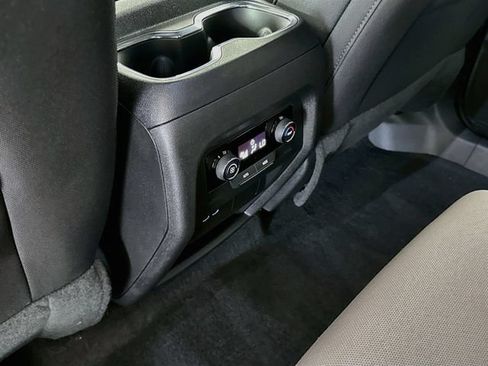 Used 2025 Chevrolet Traverse LT w/ LPO, Floor Liner Package FWD image 26