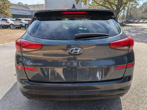 Used 2019 Hyundai Tucson SE image 5