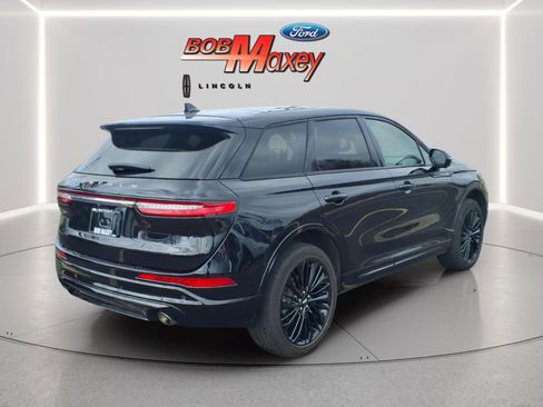 Used 2024 Lincoln Corsair AWD w/ Equipment Group 101A image 4