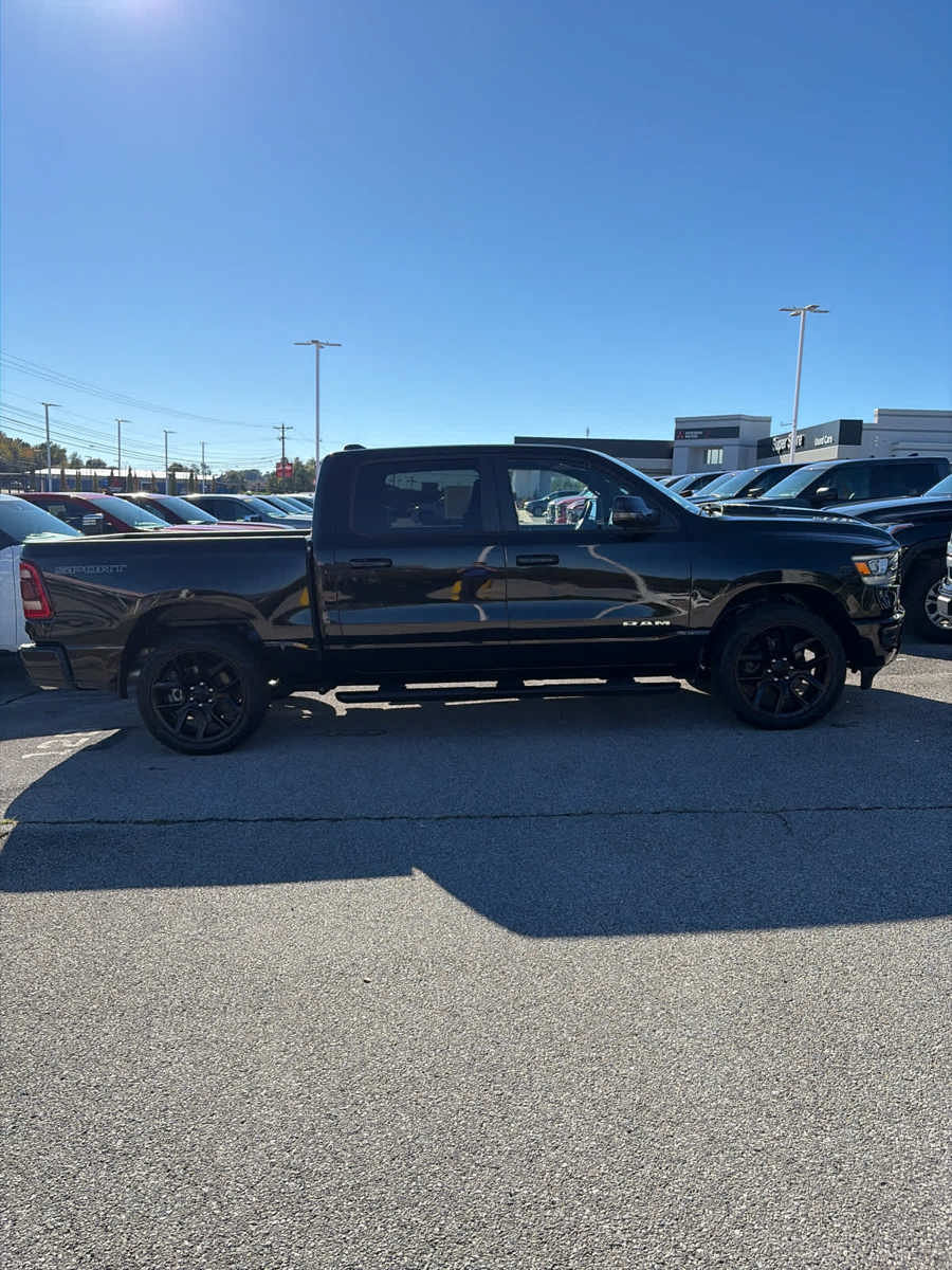 Used 2023 RAM 1500 Laramie AWD/4WD image 17