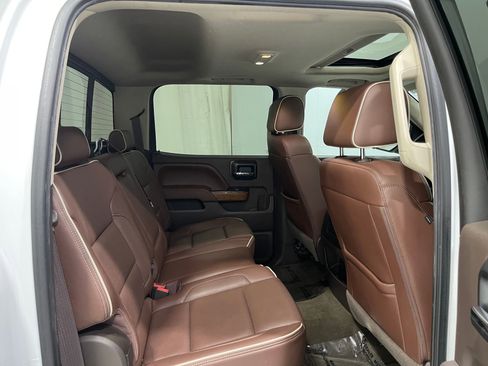 Used 2016 Chevrolet Silverado 1500 High Country w/ High Country Premium Package AWD/4WD image 31