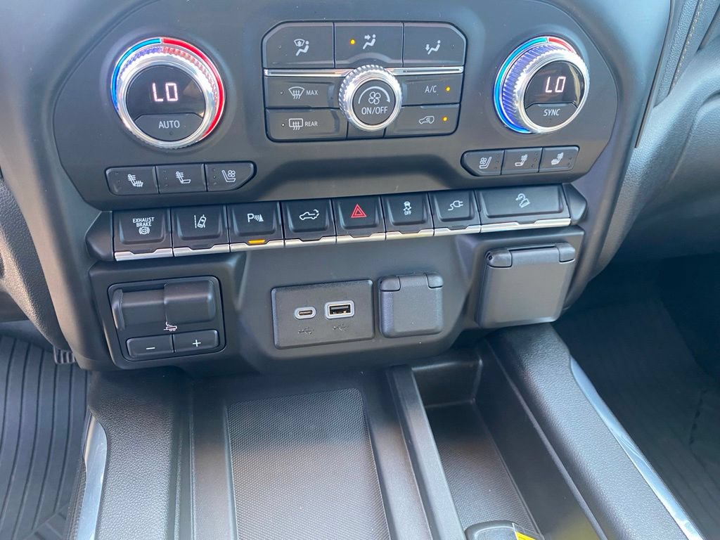Used 2022 GMC Sierra 2500 AT4 w/ AT4 Preferred Package AWD/4WD image 21