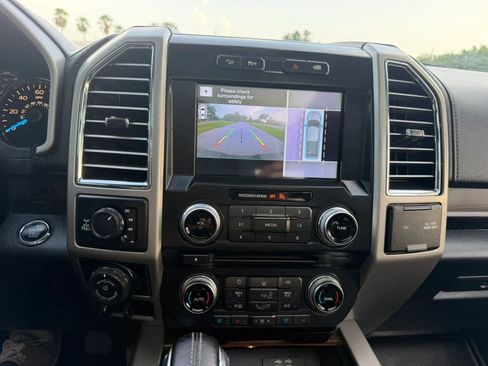 Used 2016 Ford F150 Lariat w/ Equipment Group 502A Luxury AWD/4WD image 15