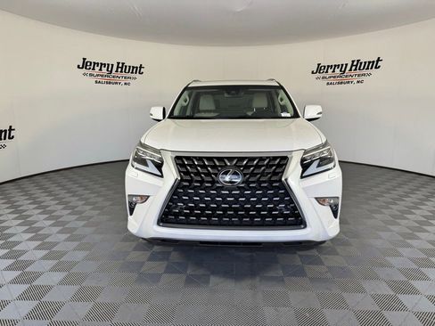 Used 2023 Lexus GX 460 Premium w/ Premium Package image 7