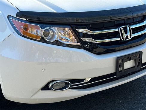 Used 2016 Honda Odyssey Touring image 12