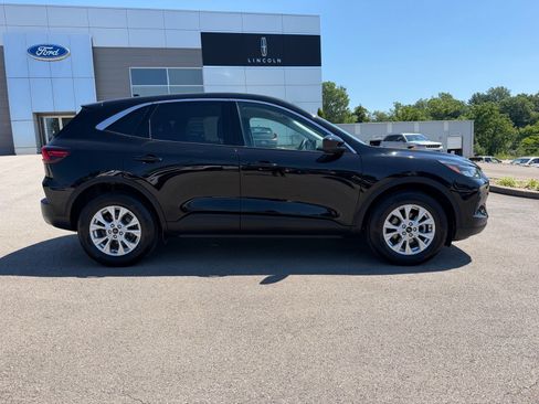 Used 2024 Ford Escape Active w/ Tech Pack #2 AWD/4WD image 17
