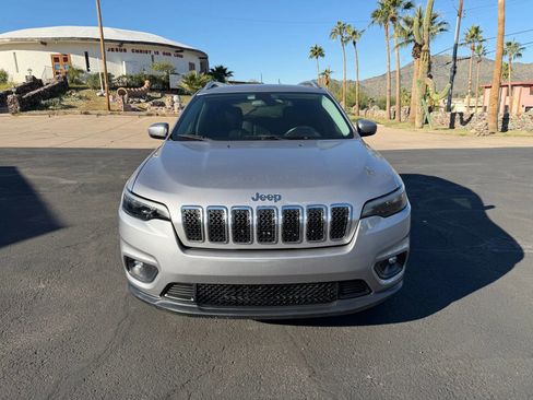 Used 2019 Jeep Cherokee Latitude Plus image 2