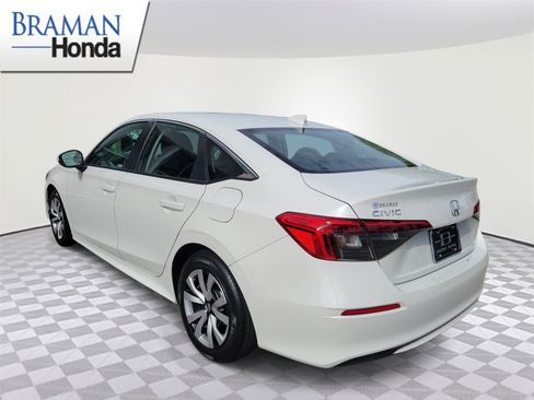 Used 2023 Honda Civic LX image 4