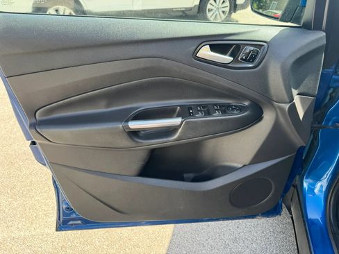 Used 2018 Ford Escape Titanium AWD/4WD image 14