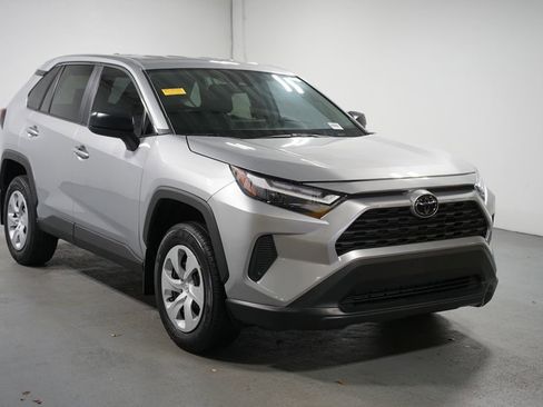 Used 2024 Toyota RAV4 LE image 3