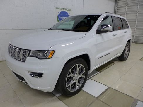 Used 2021 Jeep Grand Cherokee Overland AWD/4WD image 90