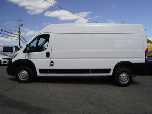 Used 2023 RAM ProMaster 2500 FWD image 3