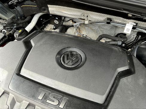 Used 2024 Volkswagen Tiguan SE FWD image 29