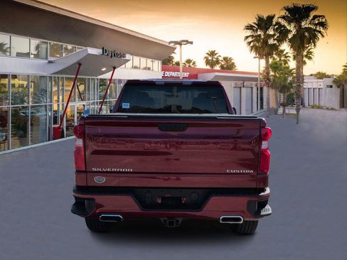 Used 2020 Chevrolet Silverado 1500 Custom w/ Custom Value Package image 4