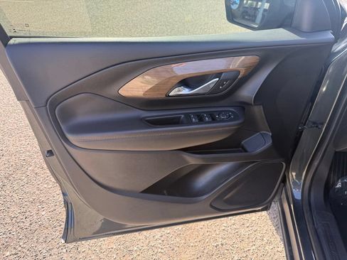 Used 2020 GMC Terrain SLE FWD image 9