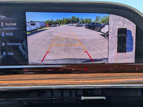 Used 2023 Cadillac Escalade Premium Luxury AWD/4WD image 18