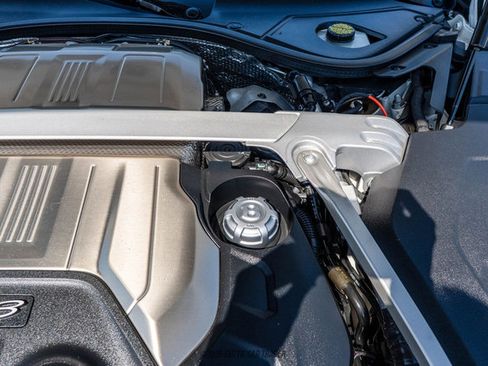 Used 2020 Bentley Continental GT V8 image 27