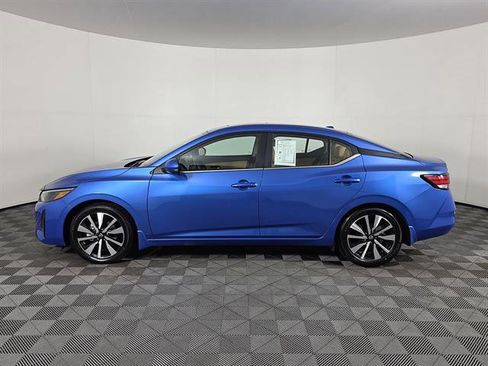 Used 2024 Nissan Sentra SV w/ SV Premium Package FWD image 8