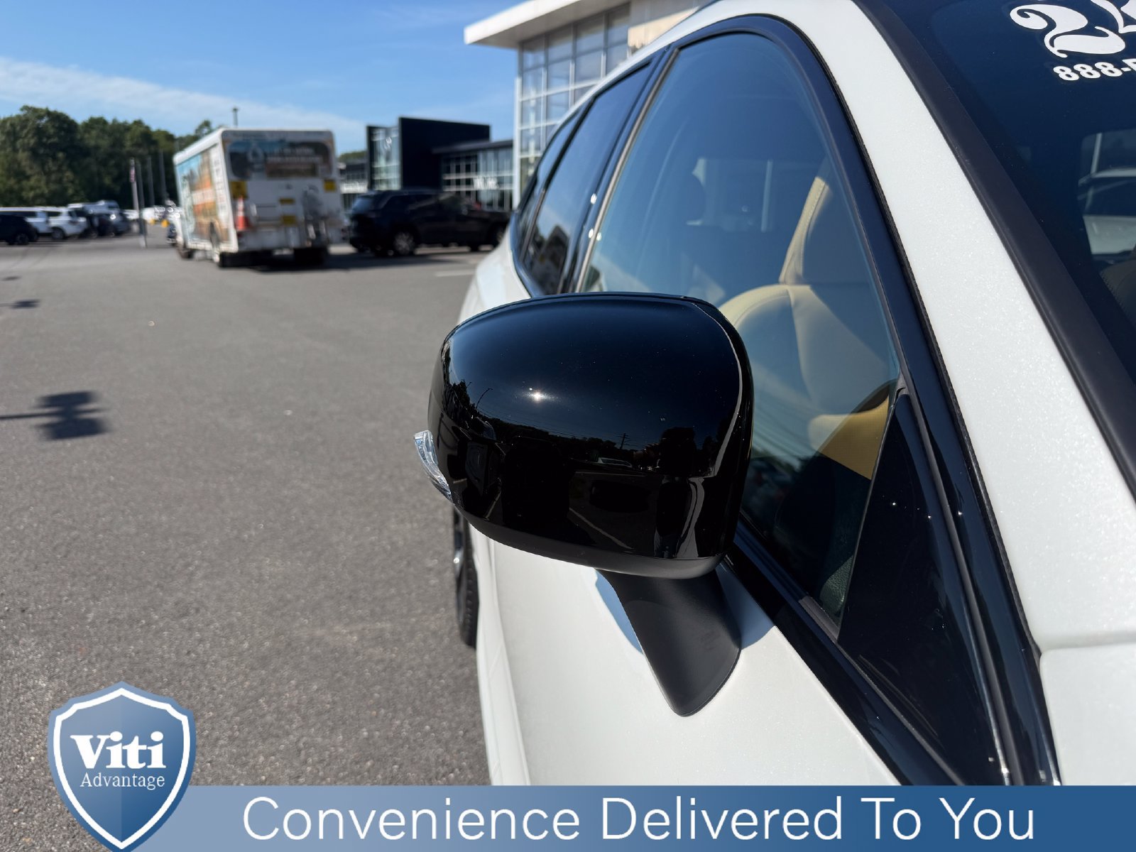 Used 2024 Volvo XC60 T8 Ultimate AWD/4WD image 10