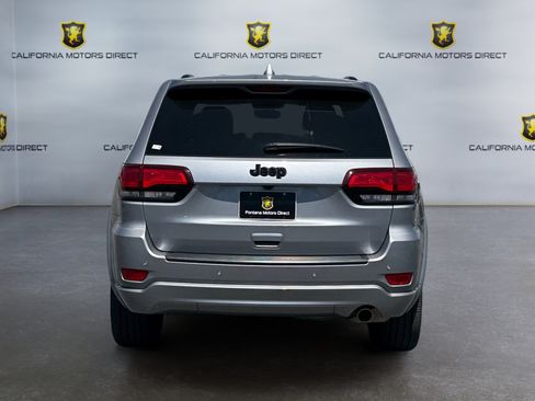 Used 2020 Jeep Grand Cherokee Altitude RWD image 4