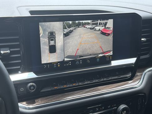 Used 2023 Chevrolet Silverado 1500 LT Trail Boss w/ Convenience Package II AWD/4WD image 25