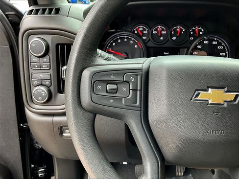 Used 2022 Chevrolet Silverado 1500 Custom AWD/4WD image 12