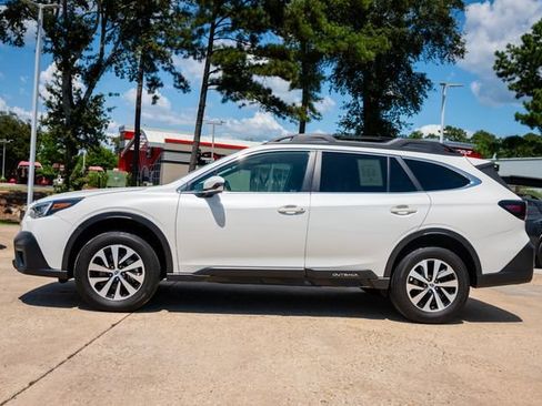 Used 2021 Subaru Outback Premium AWD/4WD image 2