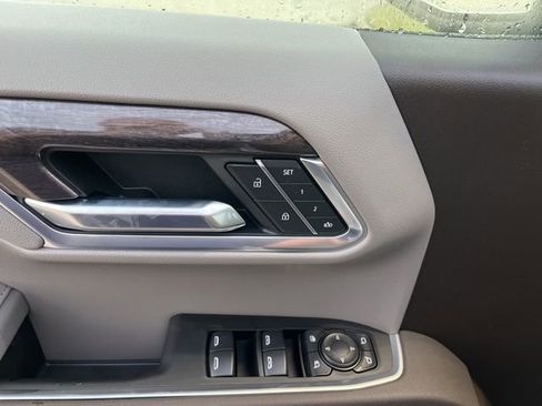 New 2026 Chevrolet Silverado 1500 LTZ w/ LTZ Premium Package image 18