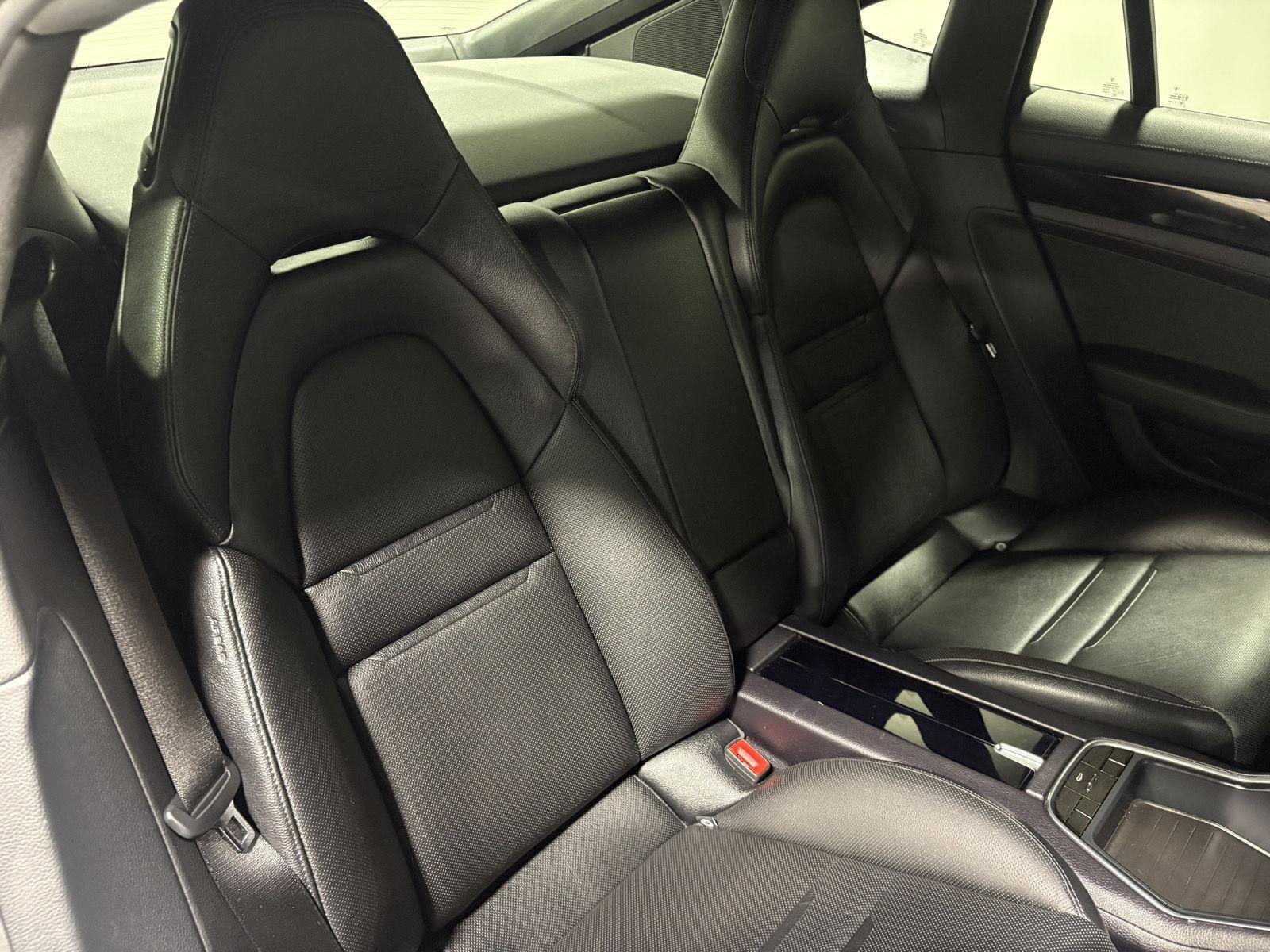 Used 2018 Porsche Panamera 4 AWD/4WD image 9