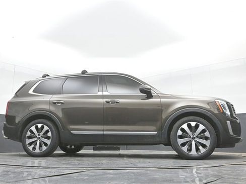 Used 2020 Kia Telluride S w/ S 8 Passenger Seating Package image 48