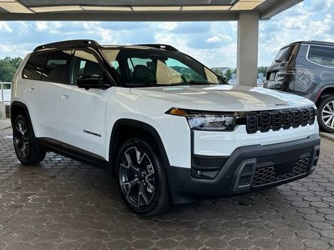 Used 2026 Jeep Cherokee Overland w/ Advanced Pro Tech Group AWD/4WD image 23