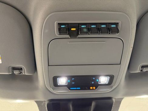 Used 2023 Ford F350 XLT image 18