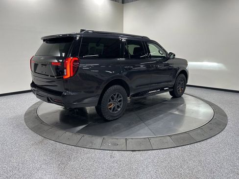 Used 2025 Ford Expedition Tremor image 5