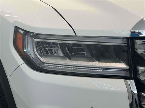 Certified 2023 GMC Acadia SLE image 7