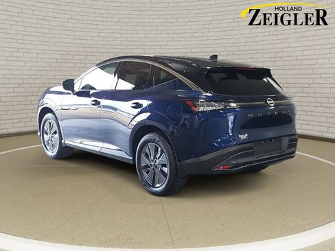 Certified 2025 Nissan Murano SL w/ Cargo Package AWD/4WD image 7