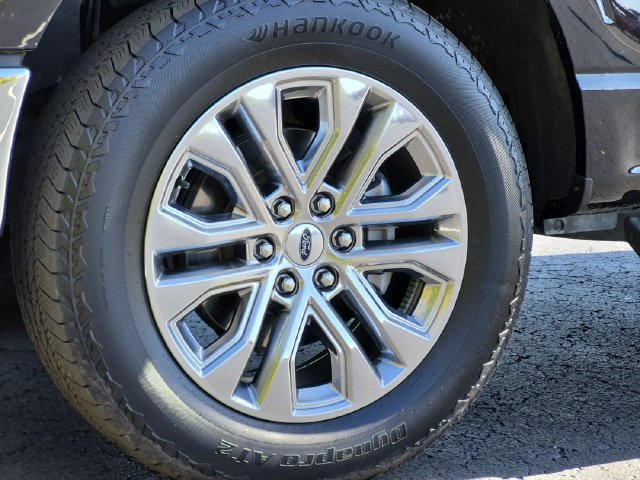 Used 2025 Ford F150 Lariat w/ Equipment Group 501A Mid AWD/4WD image 22