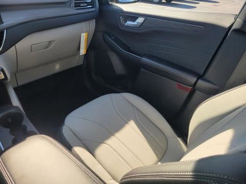 New 2026 Ford Escape SE w/ PHEV Premium Package image 19