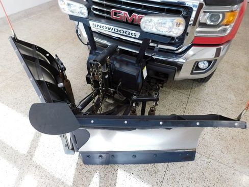 Used 2018 GMC Sierra 2500 SLE w/ HD SLE Preferred Plus Package AWD/4WD image 20