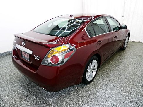 Used 2011 Nissan Altima 3.5 SR w/ 3.5SR Premium Pkg FWD image 6