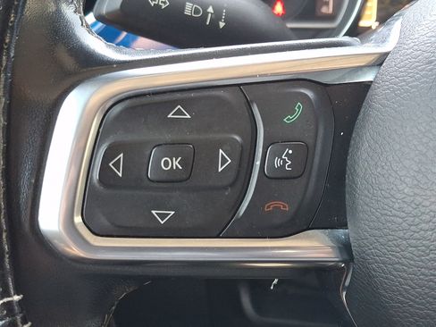 Used 2018 Jeep Wrangler Unlimited Sahara AWD/4WD image 23