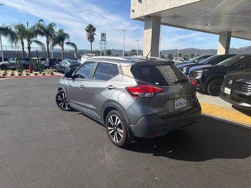 Used 2020 Nissan Kicks SV FWD image 4