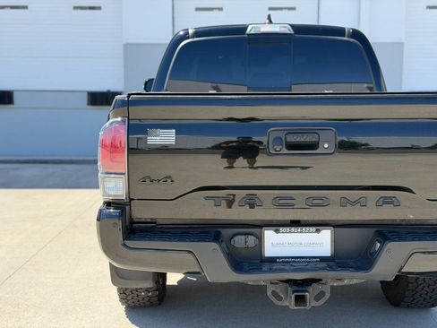 Used 2021 Toyota Tacoma Limited w/ Nightshade Package AWD/4WD image 28